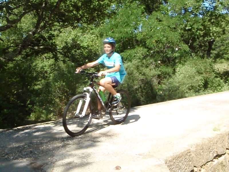 Village Camps International Summer Camp Ard&egrave;che, France 2019-07-26 https://www.villagecamps.com/journals_admin/images/70-8-Tomi riding with ease.jpg